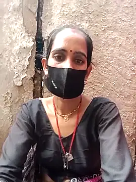 Snapshot of Mohni_Das chatting on June 27, 1:43 am Mohni Das online show from June 27, 1:43 am