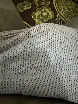 Snapshot of HHHHHxxn chatting on April 5, 9:45 pm HHHHHxxn online show from April 5, 9:45 pm