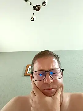 tavio1 online show from February 15, 8:05 pm