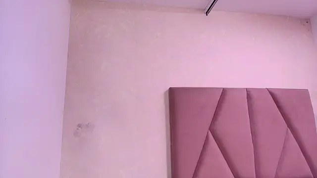 lay navas online show from October 12, 7:24 pm