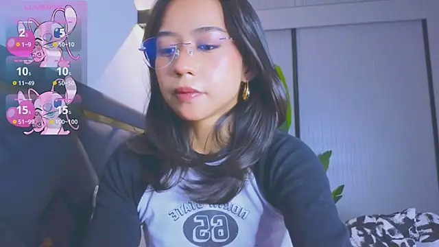 Mia Tin online show from November 26, 3:02 pm