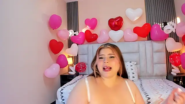 Snapshot of EYMI_TOMSOM chatting on February 15, 3:14 am EYMI TOMSOM online show from February 15, 3:14 am