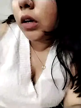 Alisha  Arora online show from January 3, 10:20 am