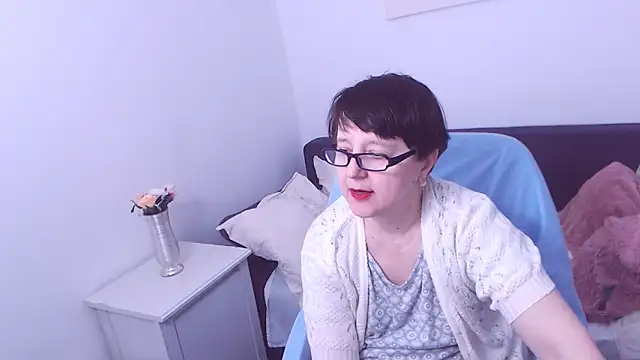 ChristaRose online show from December 13, 6:59 pm