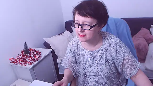 ChristaRose online show from December 29, 5:53 am