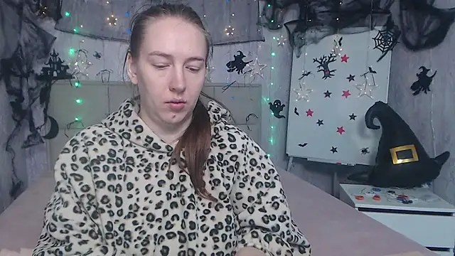 KaleyReed online show from October 17, 8:17 am