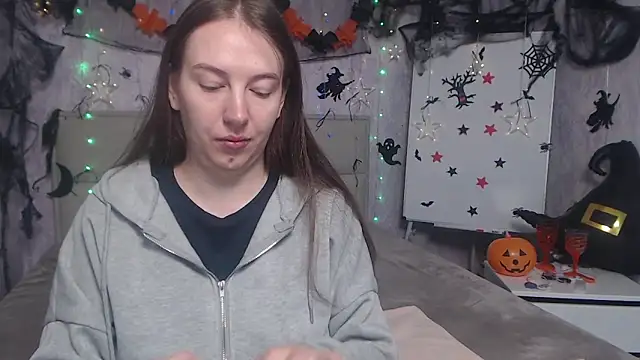 KaleyReed online show from October 24, 5:15 am