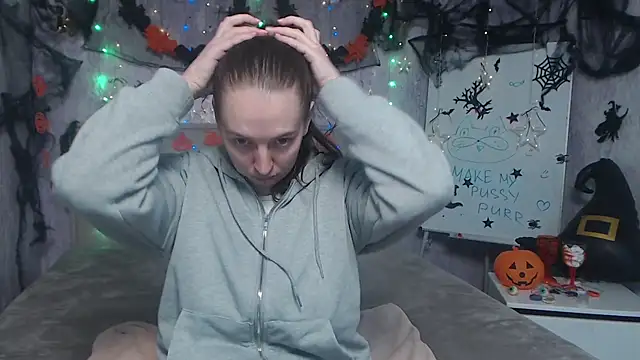 KaleyReed online show from October 29, 6:15 am