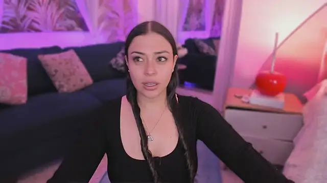 Nicolle W online show from November 28, 11:57 am