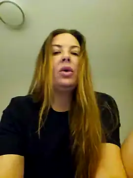 Snapshot of RebeccaXO_ chatting on January 18, 3:53 am RebeccaXO online show from January 18, 3:53 am