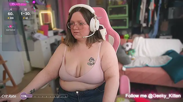 Snapshot of Geeky_Kitten chatting on January 25, 7:18 pm Geeky Kitten online show from January 25, 7:18 pm
