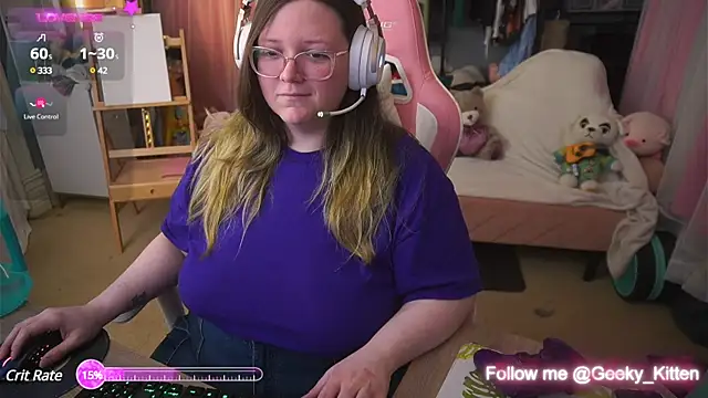 Snapshot of Geeky_Kitten chatting on March 5, 1:31 am Geeky Kitten online show from March 5, 1:31 am