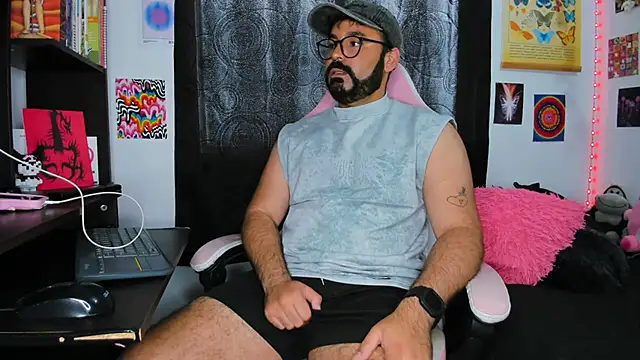 Snapshot of johnnyalx chatting on March 5, 9:26 pm johnnyalx online show from March 5, 9:26 pm