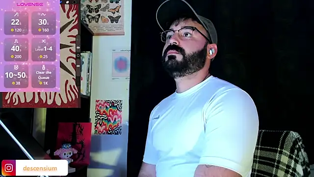johnnyalx online show from May 9, 11:43 pm