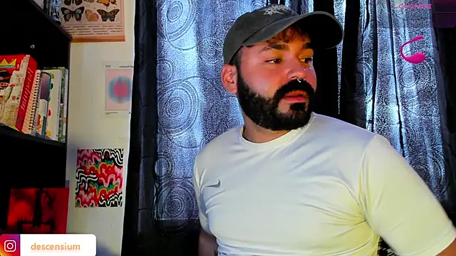 johnnyalx online show from May 11, 8:39 pm