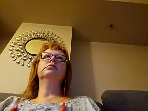 Snapshot of TittyLandQuebec chatting on February 11, 11:15 am TittyLandQuebec online show from February 11, 11:15 am