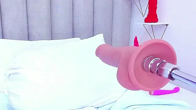 keyllaa  online show from January 23, 8:24 pm