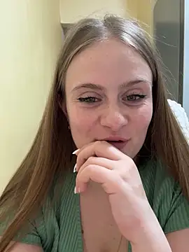 Snapshot of SophiaSweet_ chatting on March 26, 6:46 pm SophiaSweet online show from March 26, 6:46 pm