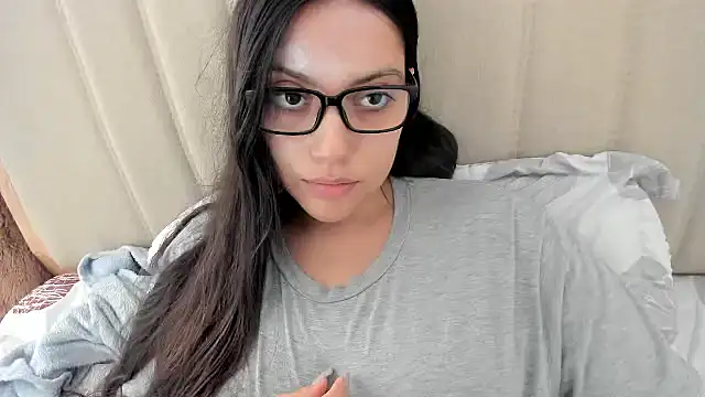 roniewester online show from November 10, 3:22 pm