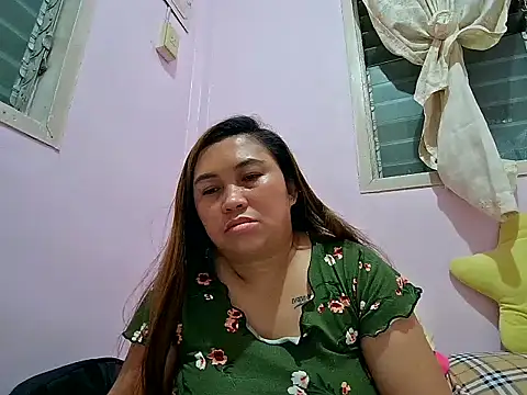 Snapshot of LalaiAsian chatting on September 18, 12:07 pm LalaiAsian online show from September 18, 12:07 pm