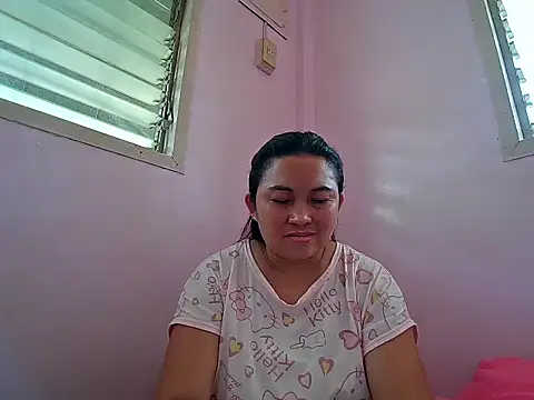 Snapshot of LalaiAsian chatting on September 20, 4:13 am LalaiAsian online show from September 20, 4:13 am