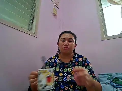 Snapshot of LalaiAsian chatting on October 5, 2:43 am LalaiAsian online show from October 5, 2:43 am