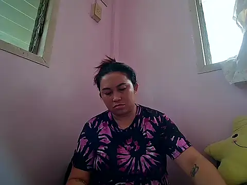 Snapshot of LalaiAsian chatting on October 8, 2:42 am LalaiAsian online show from October 8, 2:42 am