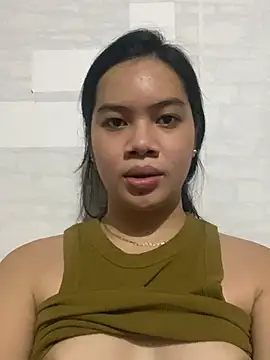 Snapshot of Hebefemme chatting on March 1, 8:34 am Hebefemme online show from March 1, 8:34 am