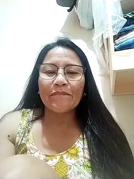 Snapshot of sizzling_babe chatting on November 2, 1:13 pm sizzling babe online show from November 2, 1:13 pm