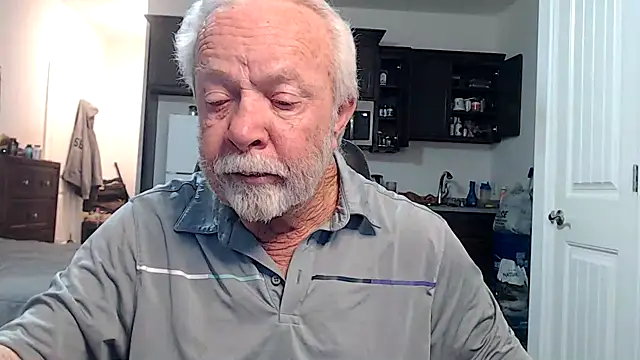 Snapshot of rockpoint69 chatting on October 15, 7:30 am rockpoint69 online show from October 15, 7:30 am