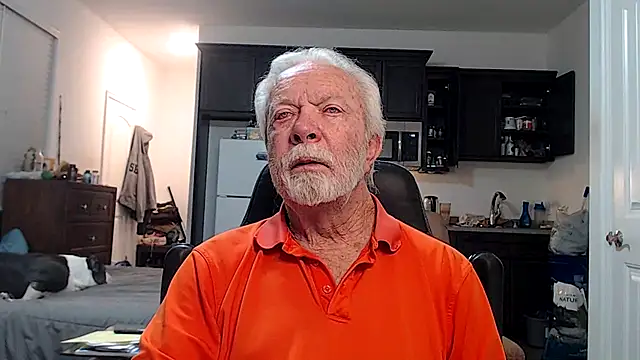 Snapshot of rockpoint69 chatting on October 16, 8:15 am rockpoint69 online show from October 16, 8:15 am