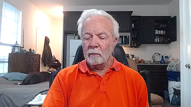 Snapshot of rockpoint69 chatting on November 8, 1:11 pm rockpoint69 online show from November 8, 1:11 pm