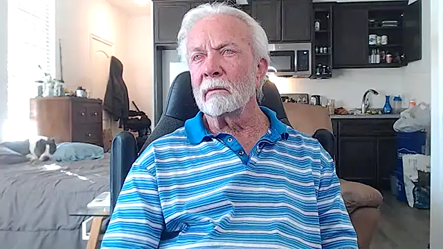 Snapshot of rockpoint69 chatting on November 9, 10:19 pm rockpoint69 online show from November 9, 10:19 pm