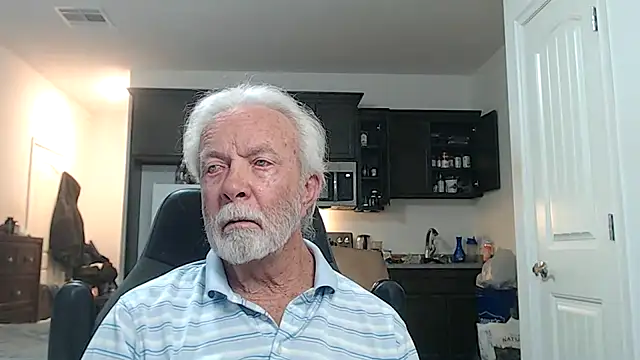 Snapshot of rockpoint69 chatting on November 12, 11:25 pm rockpoint69 online show from November 12, 11:25 pm