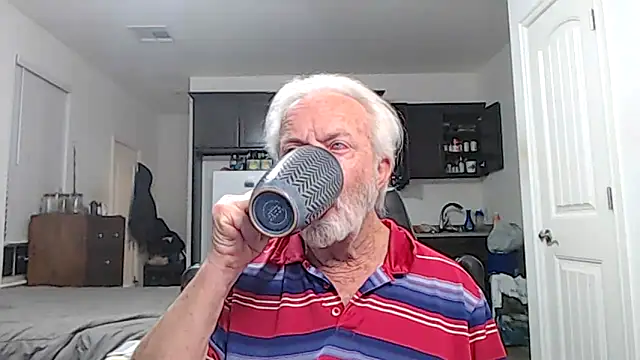 Snapshot of rockpoint69 chatting on November 15, 9:50 am rockpoint69 online show from November 15, 9:50 am