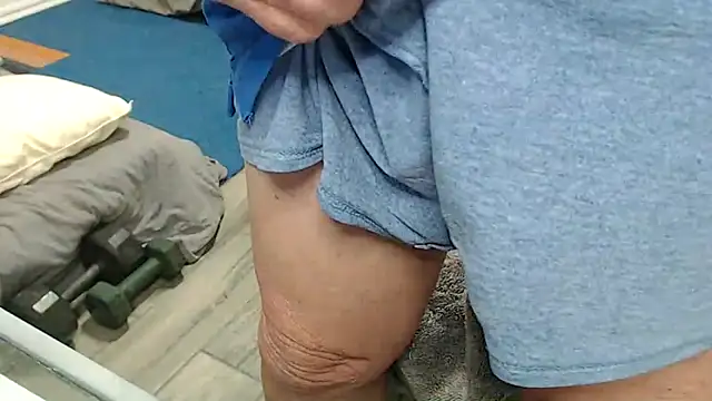 Snapshot of rockpoint69 chatting on November 17, 10:10 am rockpoint69 online show from November 17, 10:10 am