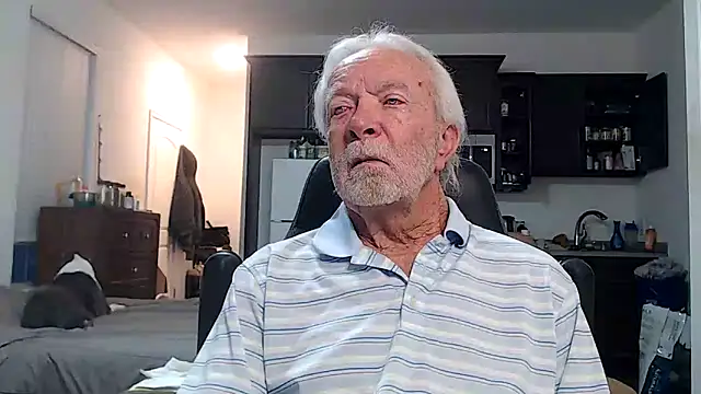 Snapshot of rockpoint69 chatting on December 5, 1:09 pm rockpoint69 online show from December 5, 1:09 pm