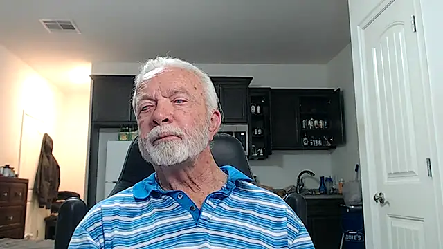 Snapshot of rockpoint69 chatting on February 7, 12:20 pm rockpoint69 online show from February 7, 12:20 pm