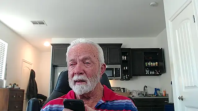 Snapshot of rockpoint69 chatting on February 15, 11:01 pm rockpoint69 online show from February 15, 11:01 pm