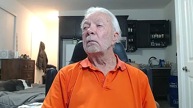 Snapshot of rockpoint69 chatting on February 21, 11:22 am rockpoint69 online show from February 21, 11:22 am