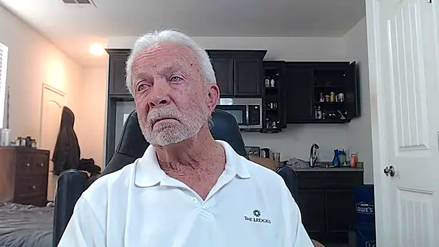 Snapshot of rockpoint69 chatting on February 26, 11:26 pm rockpoint69 online show from February 26, 11:26 pm