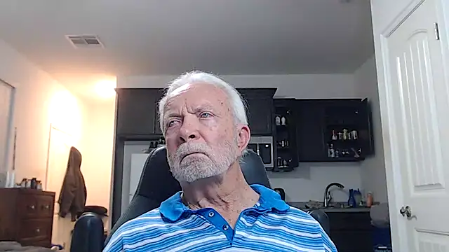 Snapshot of rockpoint69 chatting on February 27, 11:32 am rockpoint69 online show from February 27, 11:32 am