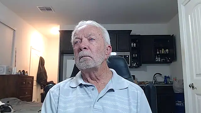 Snapshot of rockpoint69 chatting on February 28, 9:54 am rockpoint69 online show from February 28, 9:54 am