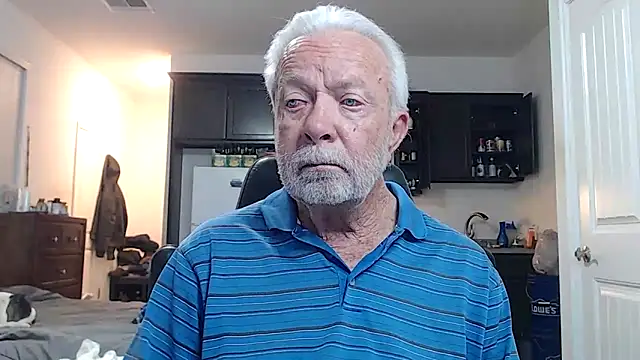 Snapshot of rockpoint69 chatting on March 2, 10:44 am rockpoint69 online show from March 2, 10:44 am