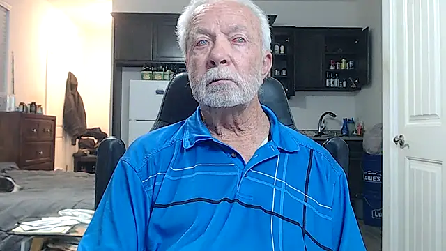 Snapshot of rockpoint69 chatting on March 5, 11:50 am rockpoint69 online show from March 5, 11:50 am