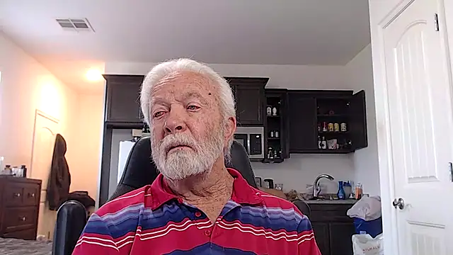 Snapshot of rockpoint69 chatting on April 11, 1:26 pm rockpoint69 online show from April 11, 1:26 pm