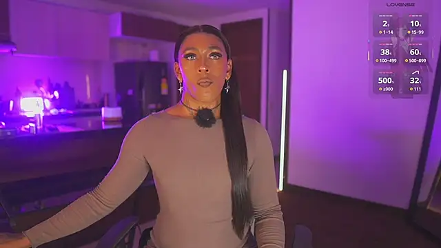 Snapshot of AmberRaus chatting on December 4, 2:21 am AmberRaus online show from December 4, 2:21 am