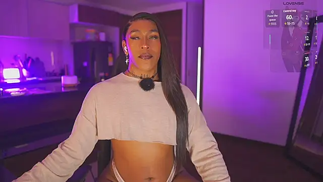 Snapshot of AmberRaus chatting on December 14, 4:29 am AmberRaus online show from December 14, 4:29 am