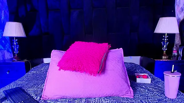 Snapshot of shelsyloreds chatting on October 7, 12:02 pm shelsyloreds online show from October 7, 12:02 pm