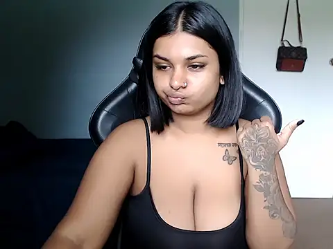 layla amin online show from March 15, 6:52 am